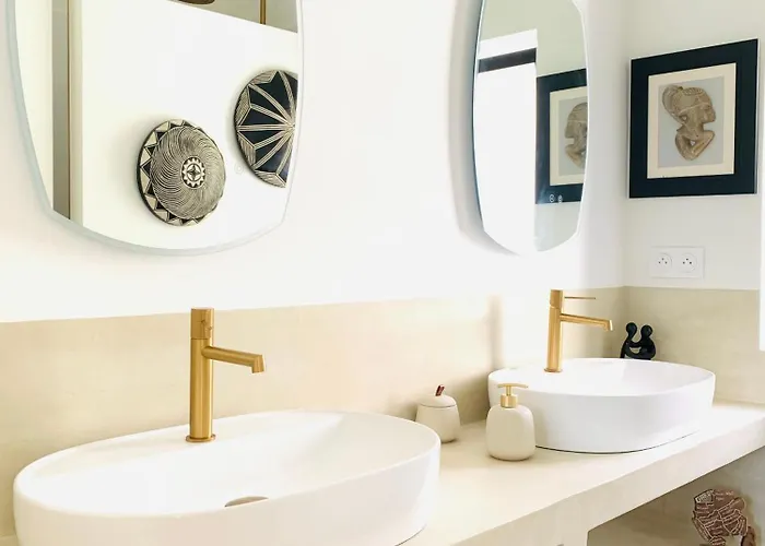 Le D Ici Et D Ailleurs Ariege Pyrenees Semesterbostad